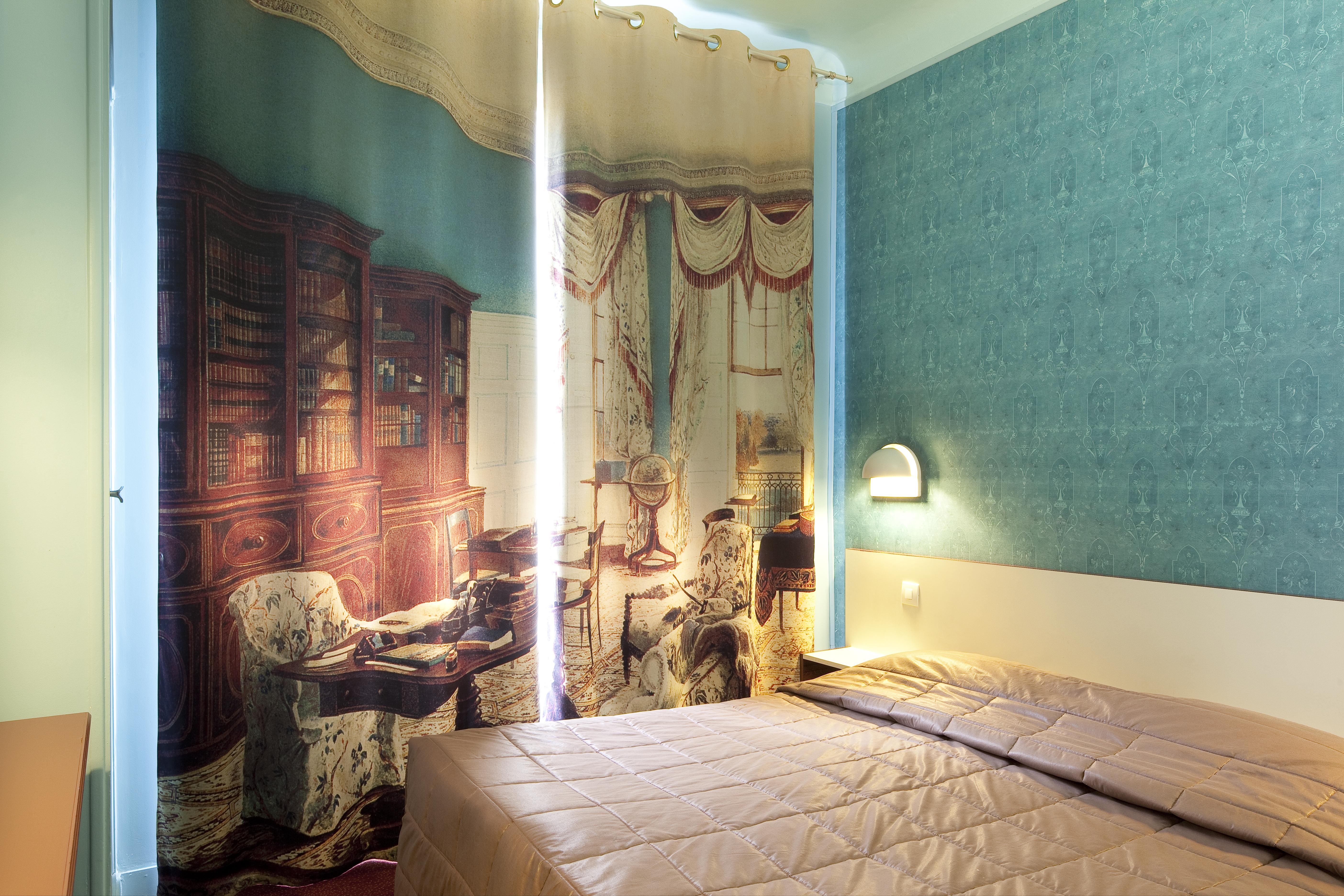 Saint-louis - Jardin Du Luxembourg 3*