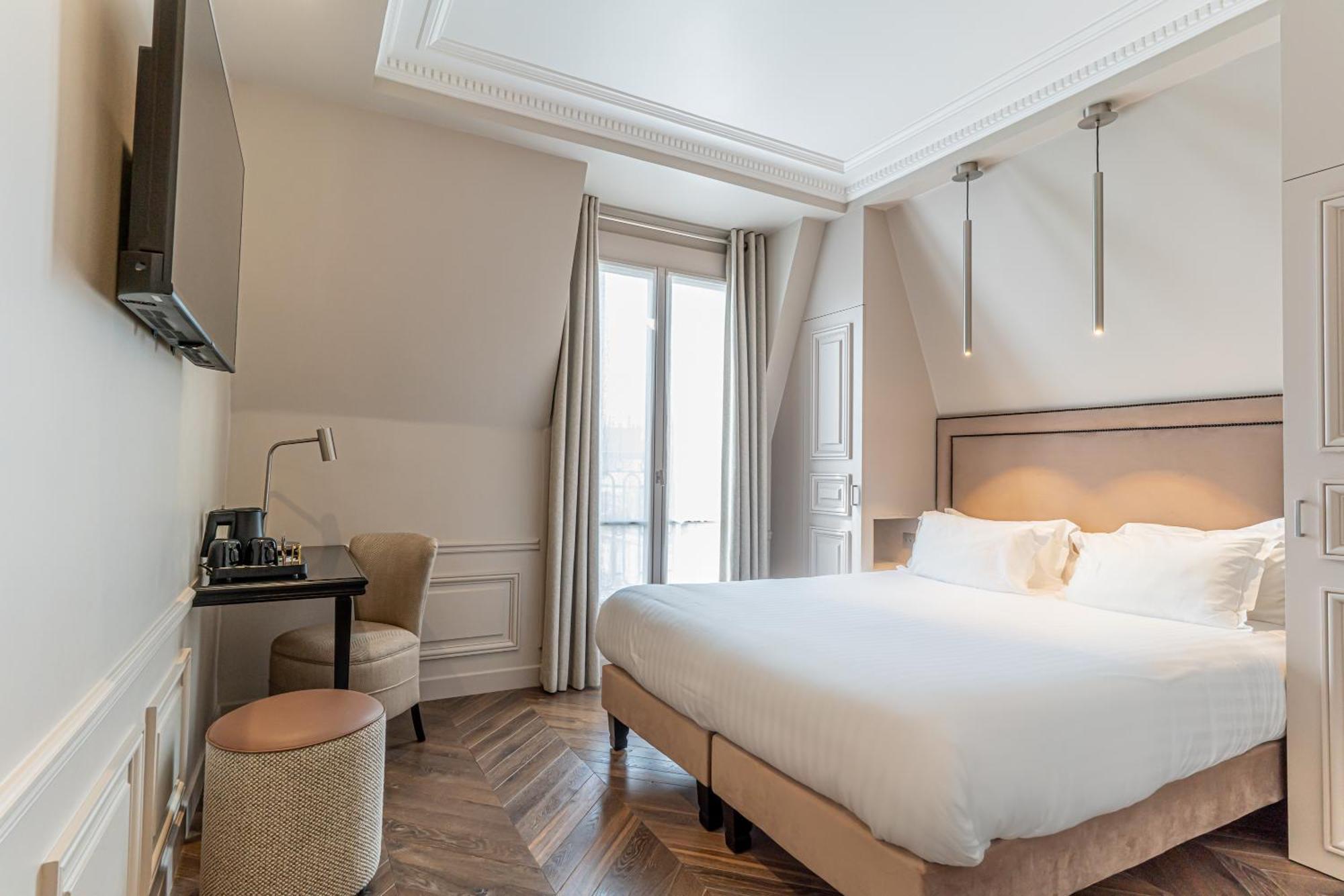 Hotel Perreyve - Jardin Du Luxembourg Parigi